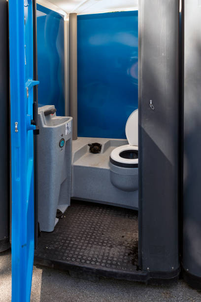 Best Portable restroom trailer rental  in Winnebago, MN